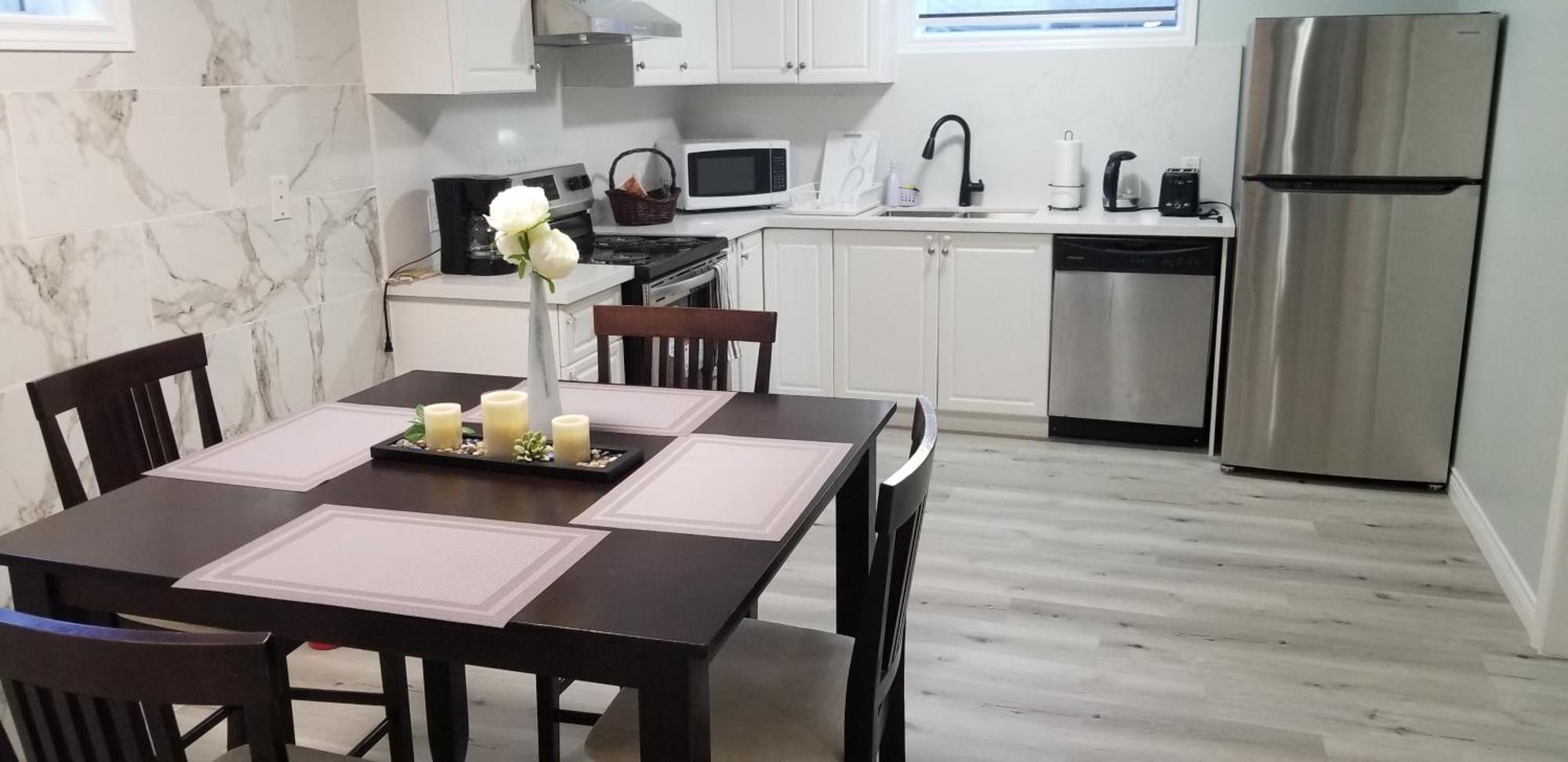 2 Bedroom Luxury Apartment Guelph Exterior photo